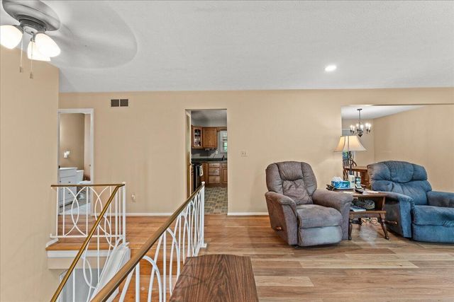 9 Bonnie Lane, Southgate, KY 41071