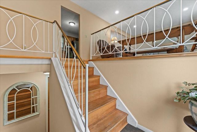 9 Bonnie Lane, Southgate, KY 41071