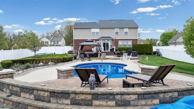 55590 Irvin Drive, Shelby Twp, MI 48316