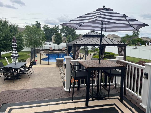 55590 Irvin Drive, Shelby Twp, MI 48316