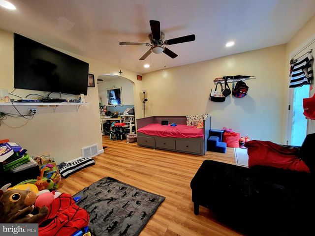 1874 PRATT ST, Philadelphia, PA 19124