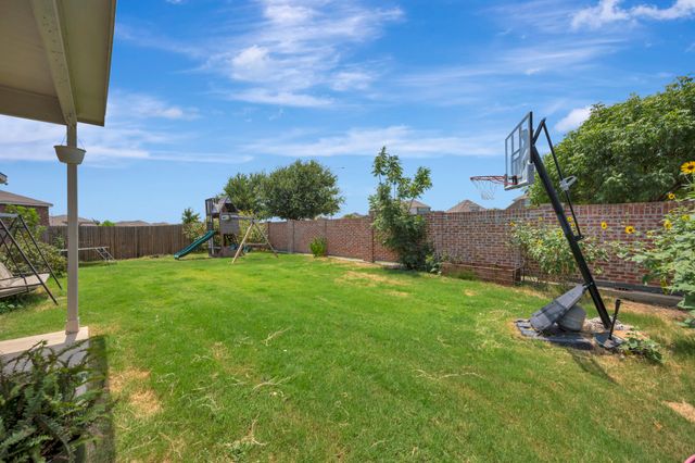 8105 Kurgan Trail, Fort Worth, TX 76131