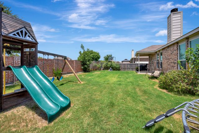 8105 Kurgan Trail, Fort Worth, TX 76131