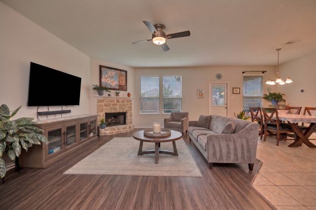 8105 Kurgan Trail, Fort Worth, TX 76131