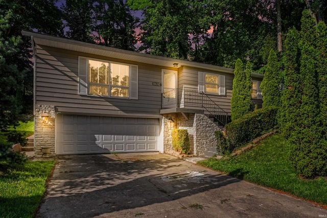1824 Peachtree Lane, South Bend, IN 46617