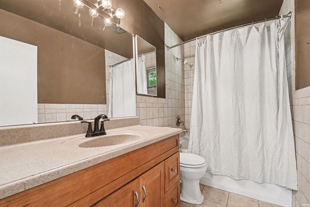 1824 Peachtree Lane, South Bend, IN 46617
