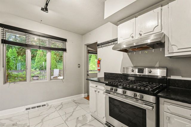 1824 Peachtree Lane, South Bend, IN 46617