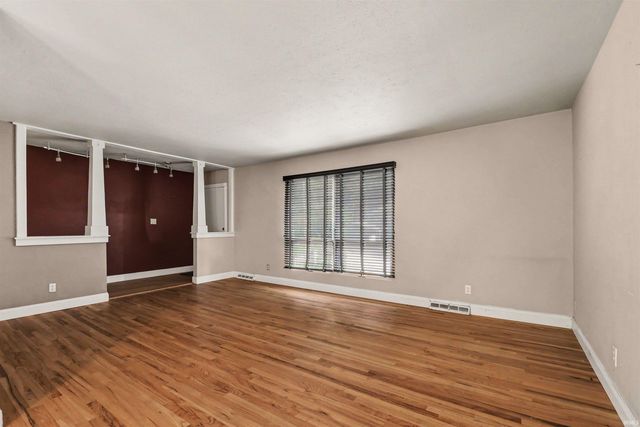 1824 Peachtree Lane, South Bend, IN 46617
