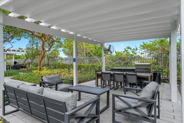 199 Ocean Lane Dr 1001, Key Biscayne, FL 33149