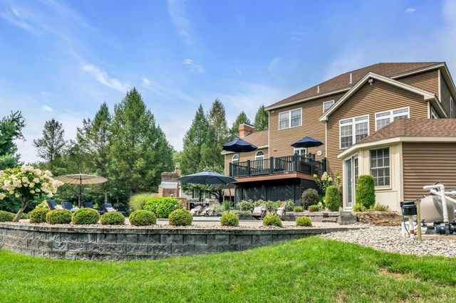 31 Burbank Road, Londonderry, NH 03053