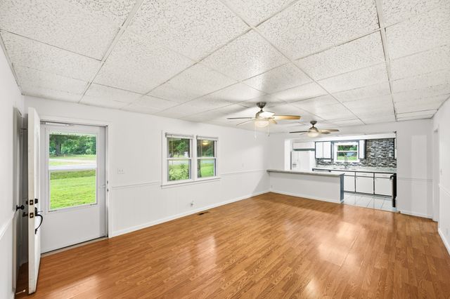 9198 Highway 114, W, Scotts Hill, TN 38374