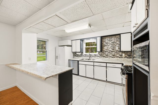 9198 Highway 114, W, Scotts Hill, TN 38374