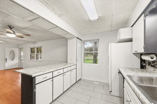 9198 Highway 114, W, Scotts Hill, TN 38374
