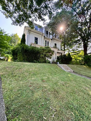 45 McKinley Avenue, Norwich, CT 06360
