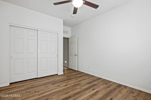 941 N Desert Deer Pass, Green Valley, AZ 85614