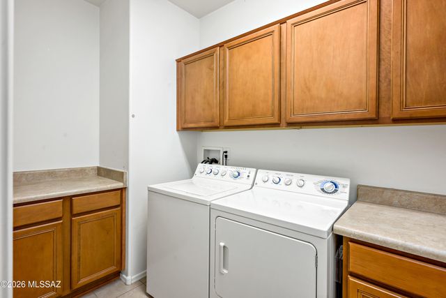 941 N Desert Deer Pass, Green Valley, AZ 85614