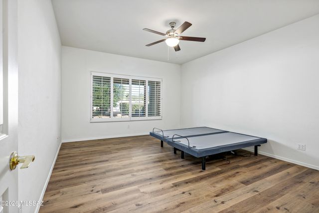 941 N Desert Deer Pass, Green Valley, AZ 85614