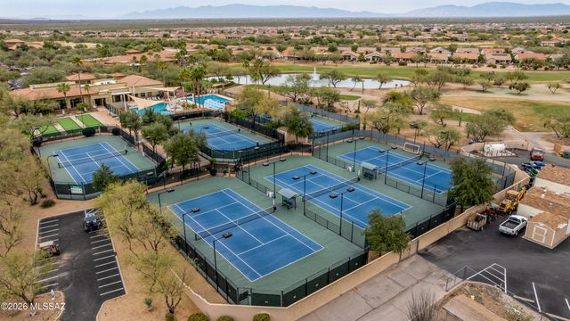 941 N Desert Deer Pass, Green Valley, AZ 85614