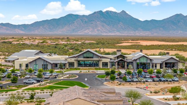 941 N Desert Deer Pass, Green Valley, AZ 85614