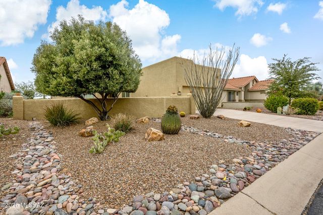 941 N Desert Deer Pass, Green Valley, AZ 85614