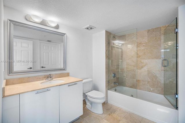 1800 N Bayshore Dr 2410, Miami, FL 33132