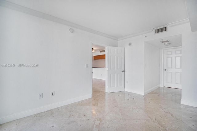 1800 N Bayshore Dr 2410, Miami, FL 33132