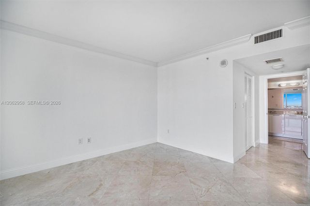1800 N Bayshore Dr 2410, Miami, FL 33132