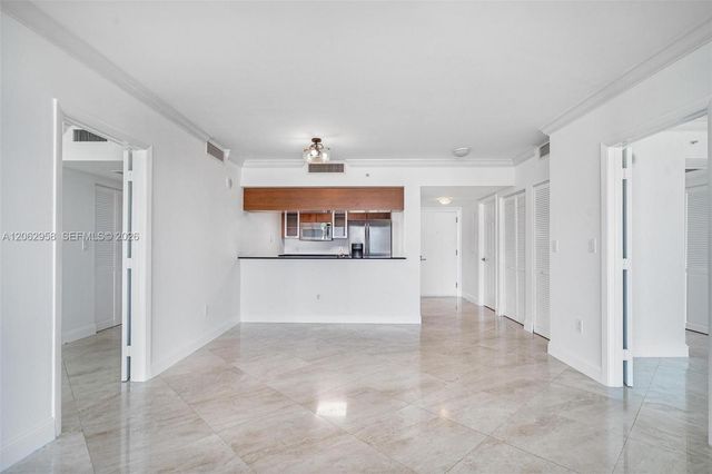 1800 N Bayshore Dr 2410, Miami, FL 33132