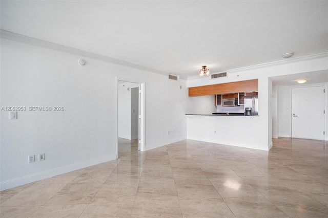 1800 N Bayshore Dr 2410, Miami, FL 33132