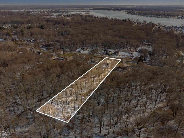 3202 Fruit Road, Clay, MI 48001