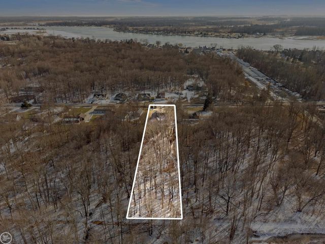 3202 Fruit Road, Clay, MI 48001