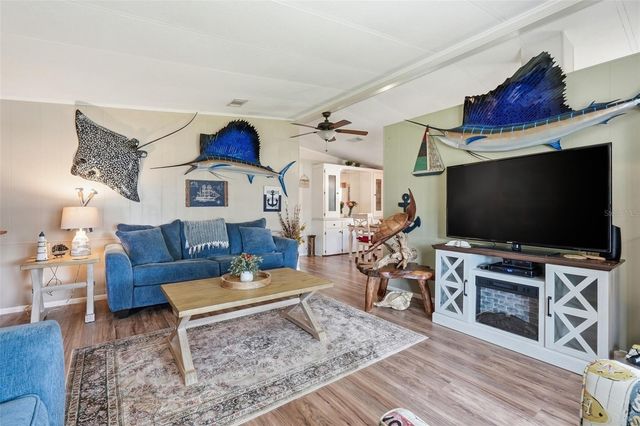 111 WINTERBERRY AVENUE, Wildwood, FL 34785