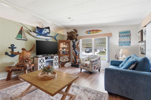 111 WINTERBERRY AVENUE, Wildwood, FL 34785