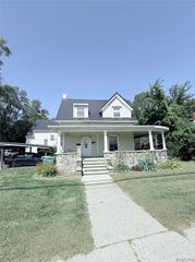 415 Coutant Street D, Flushing, MI 48433