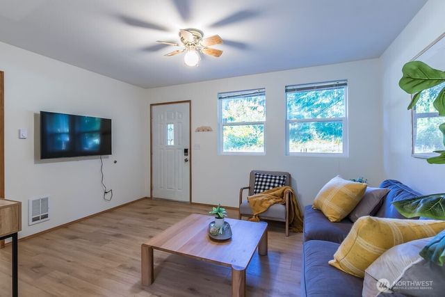 231 Paradise Drive, Ashford, WA 98304