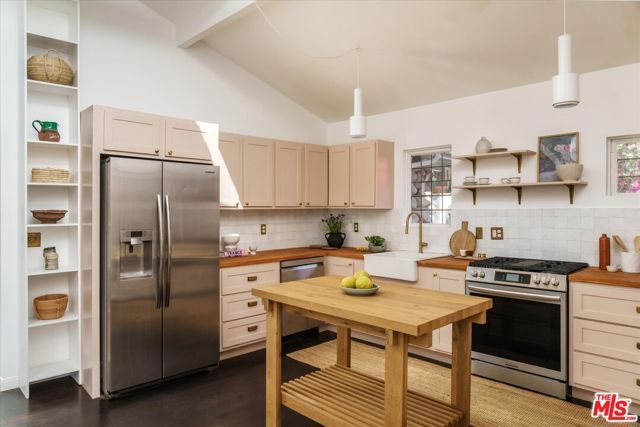 3135 Isabel Drive, Los Angeles, CA 90065