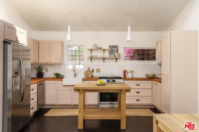 3135 Isabel Drive, Los Angeles, CA 90065