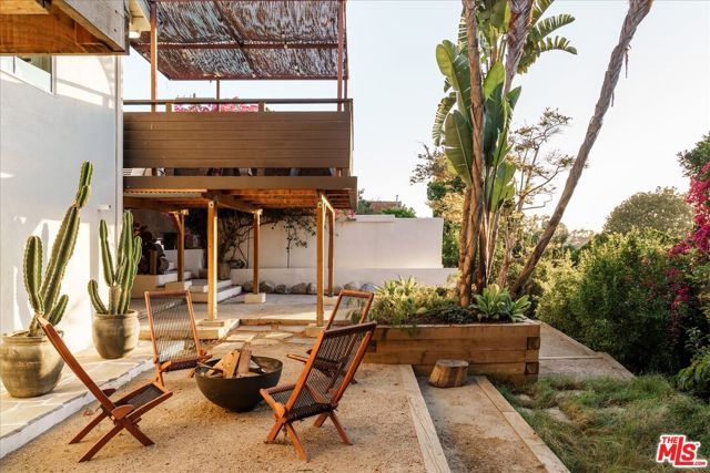 3135 Isabel Drive, Los Angeles, CA 90065