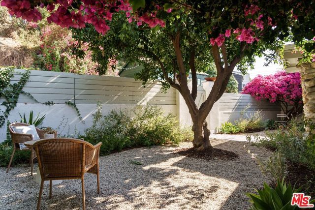 3135 Isabel Drive, Los Angeles, CA 90065