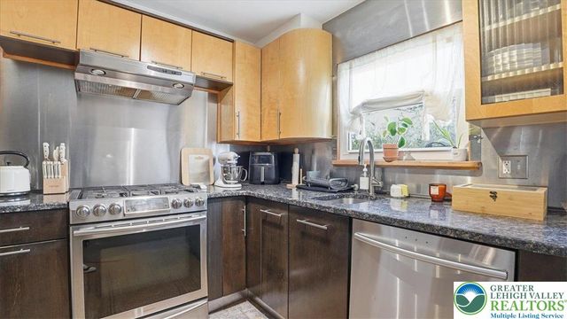 2369 Montgomery Street, Bethlehem City, PA 18017