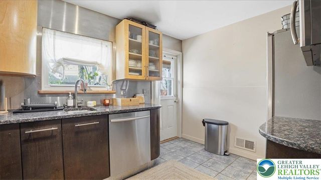 2369 Montgomery Street, Bethlehem City, PA 18017