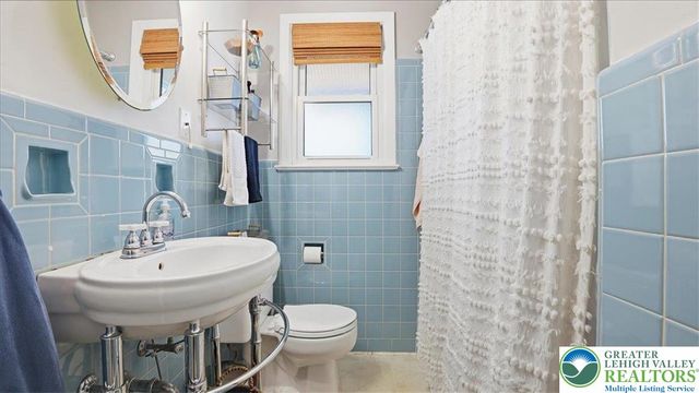 2369 Montgomery Street, Bethlehem City, PA 18017