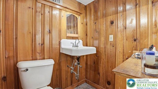 2369 Montgomery Street, Bethlehem City, PA 18017