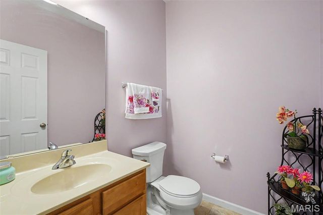 1211 Cashmere Lane, St Peters, MO 63376