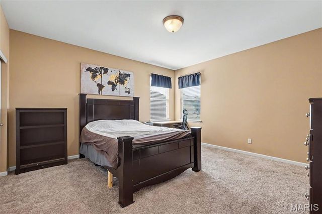 1211 Cashmere Lane, St Peters, MO 63376