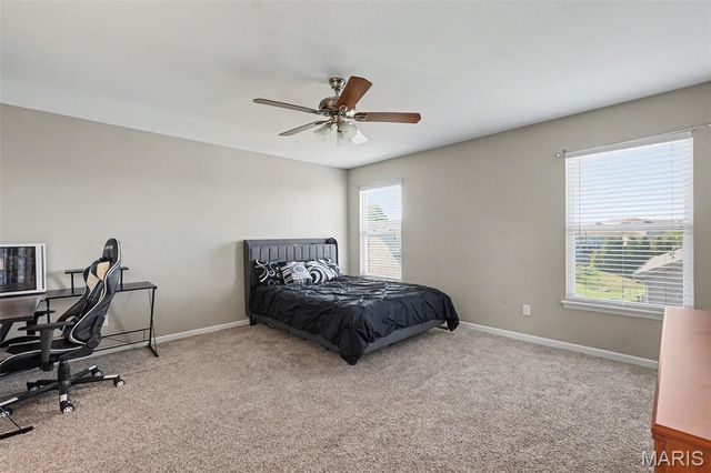 1211 Cashmere Lane, St Peters, MO 63376