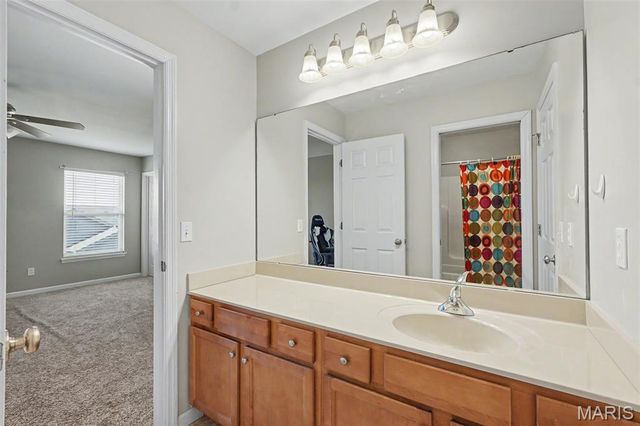 1211 Cashmere Lane, St Peters, MO 63376
