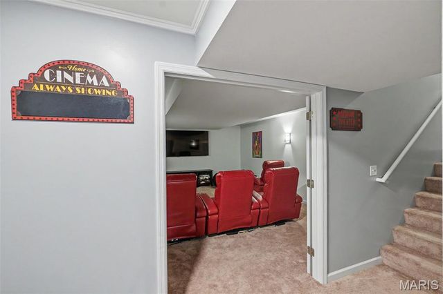 1211 Cashmere Lane, St Peters, MO 63376