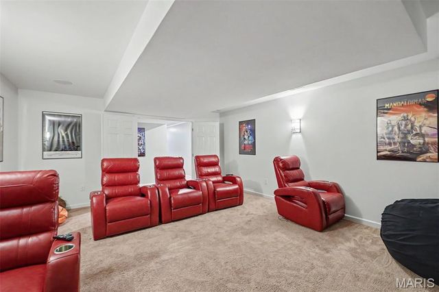 1211 Cashmere Lane, St Peters, MO 63376