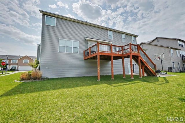 1211 Cashmere Lane, St Peters, MO 63376
